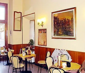 Hotel Spagna 2*