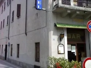 斯帕格纳酒店 2* 阿罗纳